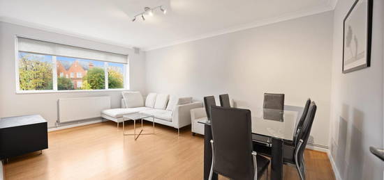 Flat to rent in Fairfax Road, London NW6