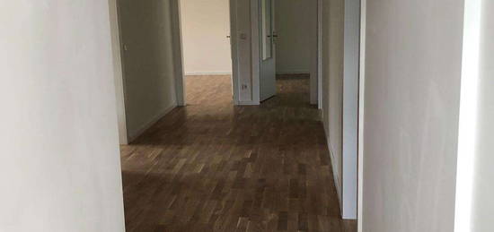 Schöne fünf Zimmer Wohnung in Berlin, Lichterfelde (Steglitz)