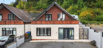 4 bed detached house for sale