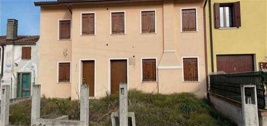 Casa a Piacenza d'Adige (PD)