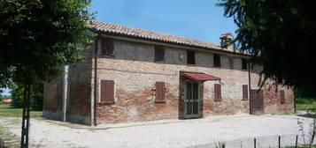 Casa indipendente in vendita a Via Bologna