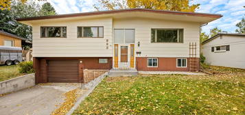 923 Avenue B NW, Great Falls, MT 59404