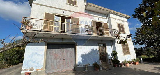 Casa indipendente in vendita in  Isola di zannone, 4