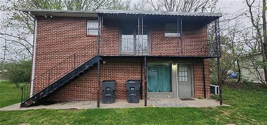 477 W 6th St, Cookeville, TN 38501