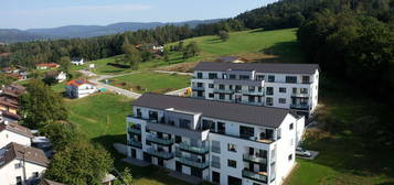 Natur trifft Stadt.  Sonnige 107 m² Gartenwohnung in Hunderdorf