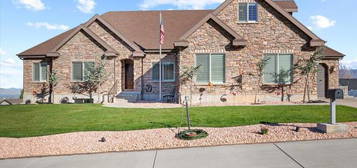 51 E Magellan Ln, Elk Ridge, UT 84651