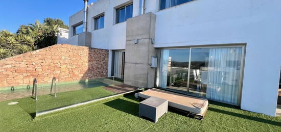 Casa adosada en venta en Carrer Medinaceli, 25, Roca Llisa