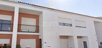 Moradia T3 Villas do Alcaide perto do Évora Plaza