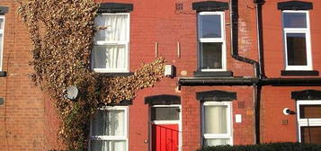 4 bedroom terraced house