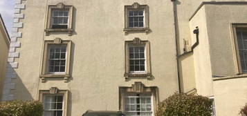 2 bed flat to rent