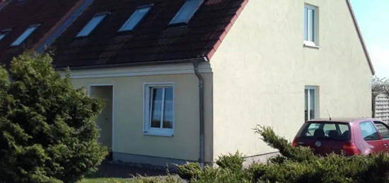 4-Raum-Dachgeschoss-Maisonette-Wohnung im Grünen