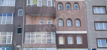 DOĞU GAYRİMENKULDEN ŞÜKRÜPAŞADA 3+1 SATILIK CADDE CEPHELİ DAİRE