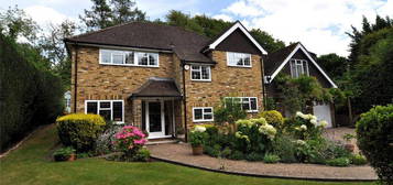 6 bedroom detached house for sale