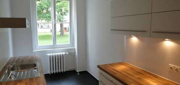 ** SANIERTES ALTBAU-SINGLEAPARTMENT IM RHEINGAUVIERTEL **