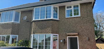 4 bed semi-detached house to rent