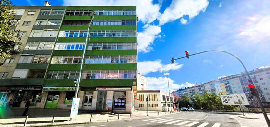 Arrendamento de Apartamento T2  na rua Doutor Joaquim Namorado, 2 a