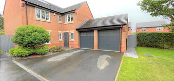 4 bed detached house for sale