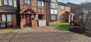 2 bed semi-detached house for sale