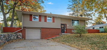 2172 Van Dyke St, Maplewood, MN 55109