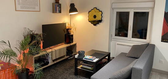 Studio meublé  à louer, 1 pièce, 28 m², Étage 1/–