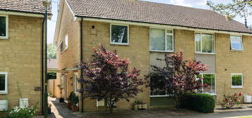 2 bed maisonette for sale