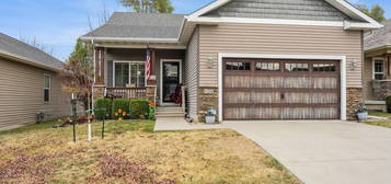 5250 Windsor Ct, Pleasant Hill, IA 50327