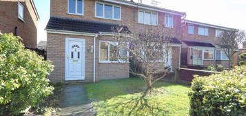 3 bedroom semi-detached house to rent