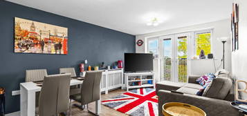 Flat for sale in Watery Lane, Turnford, Broxbourne EN10