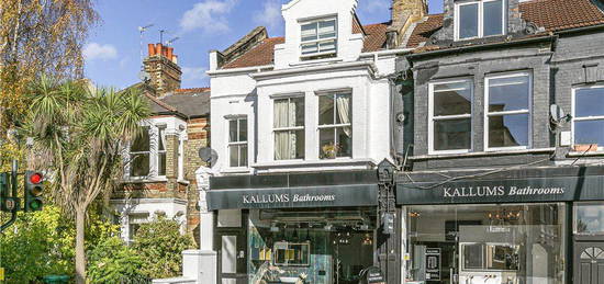 Flat to rent in Lower Richmond Road, Putney SW15