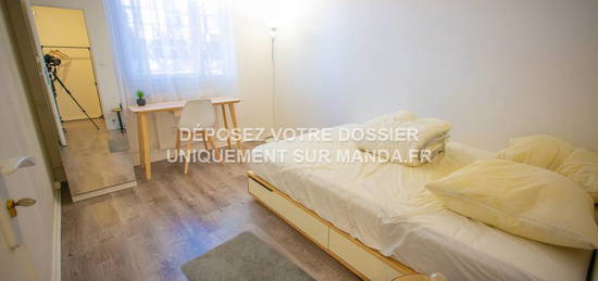 Location appartement 5 pièces 9 m²