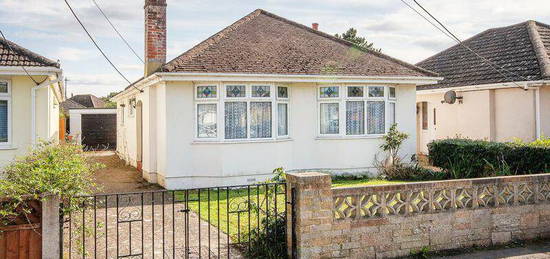 2 bedroom detached bungalow for sale