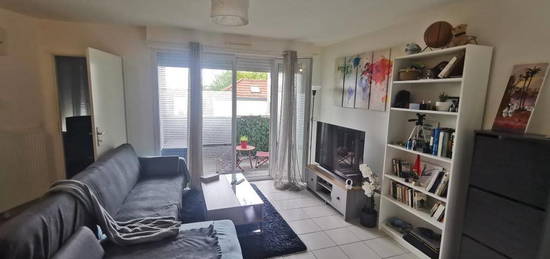 Appartement  à louer, 2 pièces, 1 chambre, 41 m²