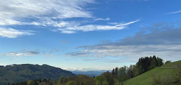 Großzügige Vier Zimmer Whg. Mit Blick in die Schweiz