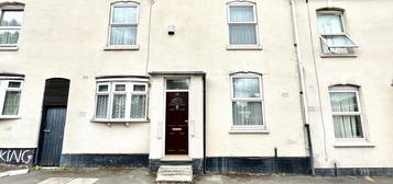 Terraced house to rent