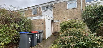 4 bedroom semi-detached house to rent