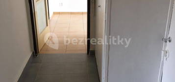 Pronájem bytu 2+1 58 m², Unhošťská, Kladno