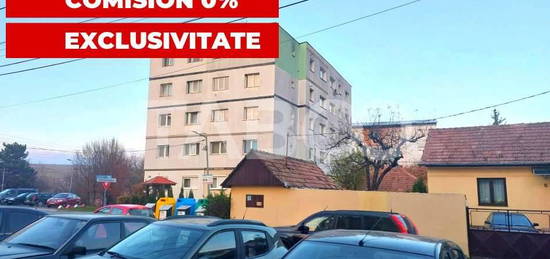 Apartament luminos calduros 3 camere 55 mp etaj 3 Piata Noua Cisnadie