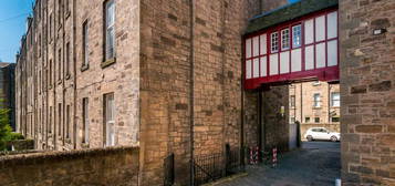 2 bed flat to rent