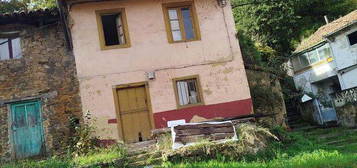 Casa en Lada, Langreo