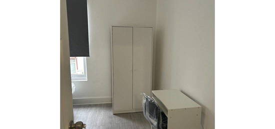 Room to rent in Livingstone Road, Gillingham ME7