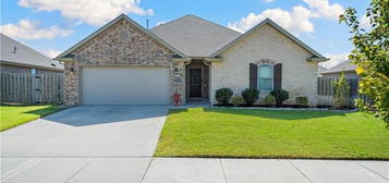 4511 W Blissful Dr, Fayetteville, AR 72704