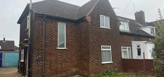 3 bedroom semi-detached house for sale