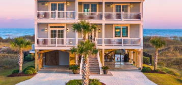 1834 E Main St, Sunset Beach, NC 28468