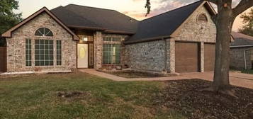 4232 Hathaway Dr, Grand Prairie, TX 75052