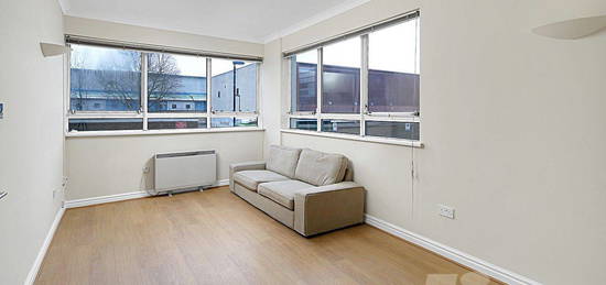 Flat to rent in Lords View, St Johns Wood Road, St John's Wood NW8