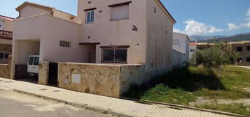 Chalet adosado en venta en calle Gerardo Diego, 9