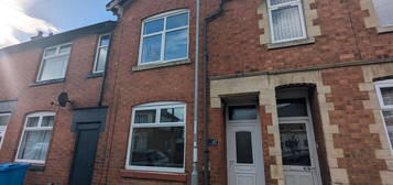 2 bed terraced house to rent