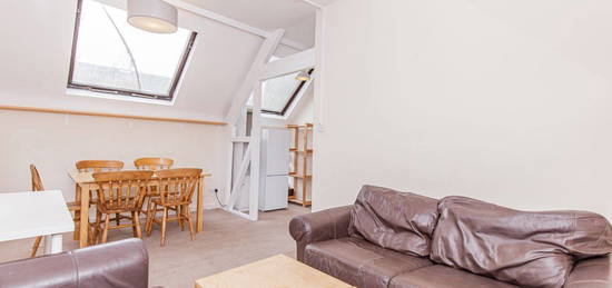 Shared accommodation to rent in Lime Walk, Headington, Oxford OX3