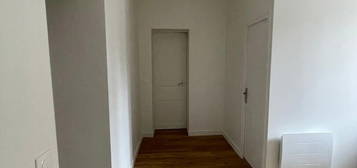 Appartement  à louer, 2 pièces, 1 chambre, 32 m²