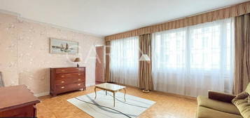 Location meublée Appartement 3 pièces à Paris ( 75014) Al